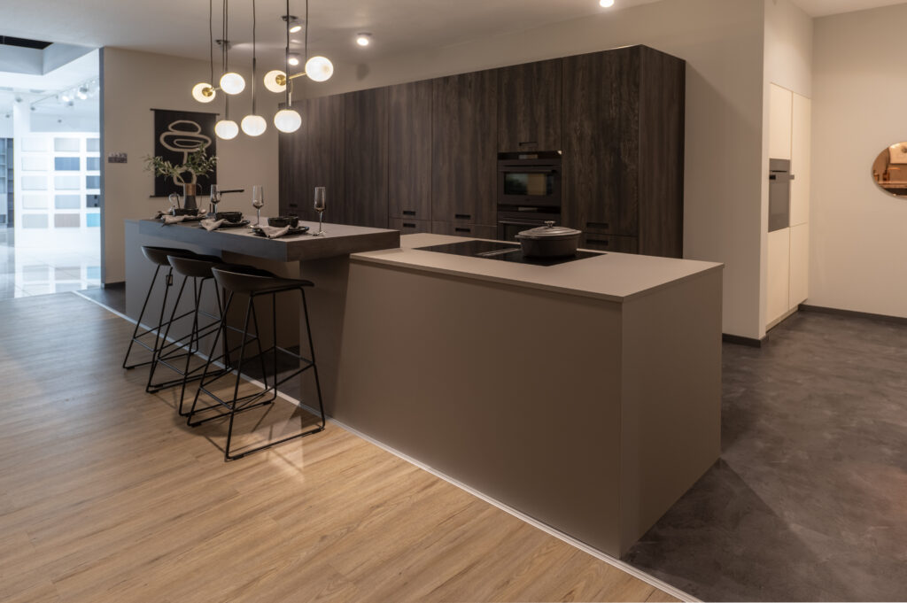 Cuisine Equipee Sur Mesure K14_744 Scaled